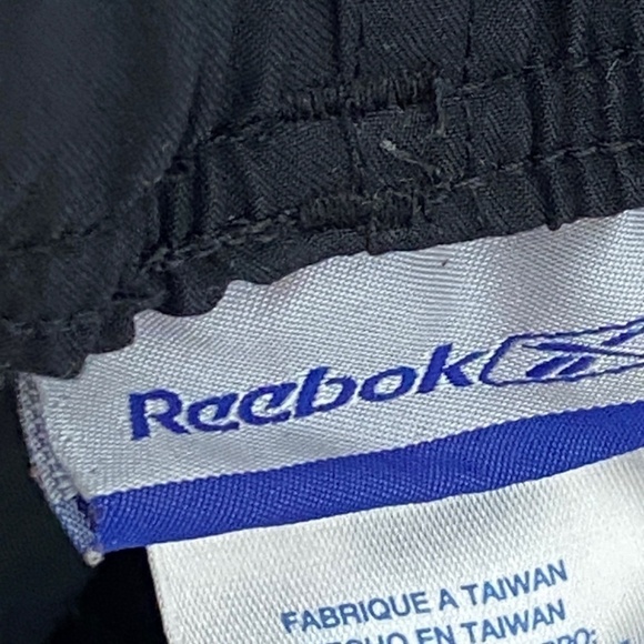 Reebok Capris Womens Medium Black Pink Stripe Pockets Drawstring Elastic Waist - Picture 4 of 8